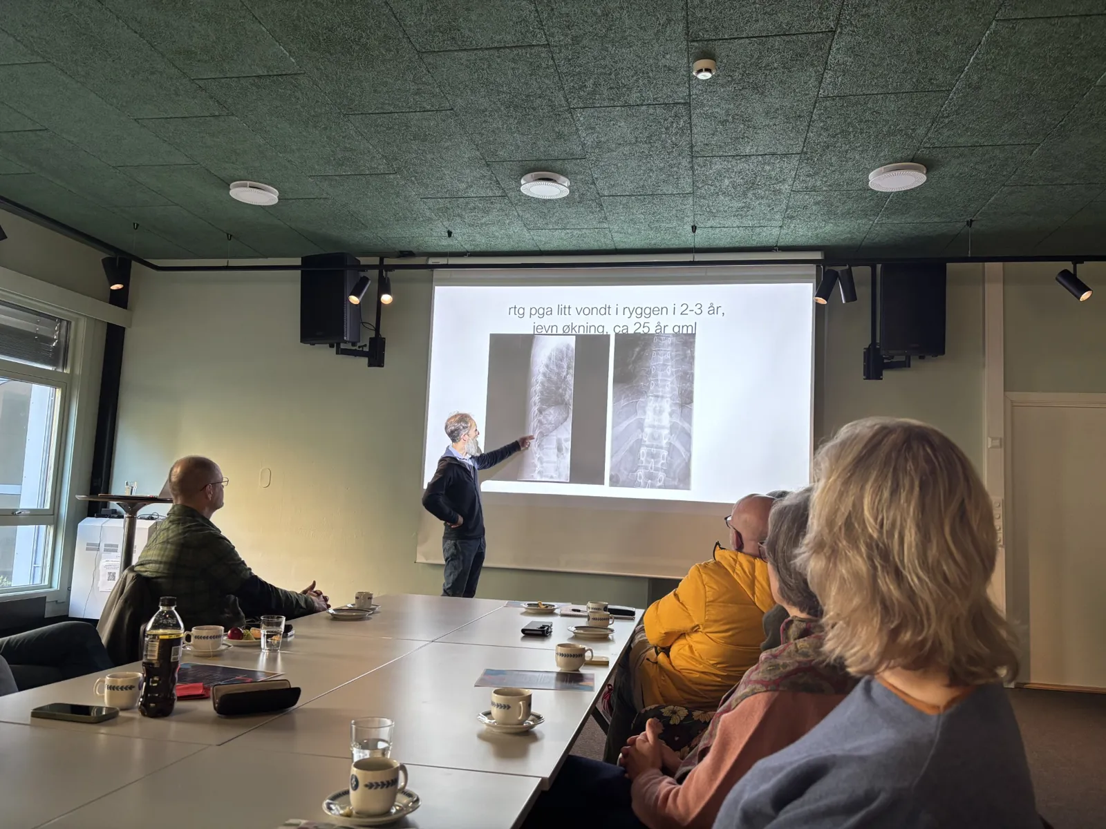 En person som holder en presentasjon